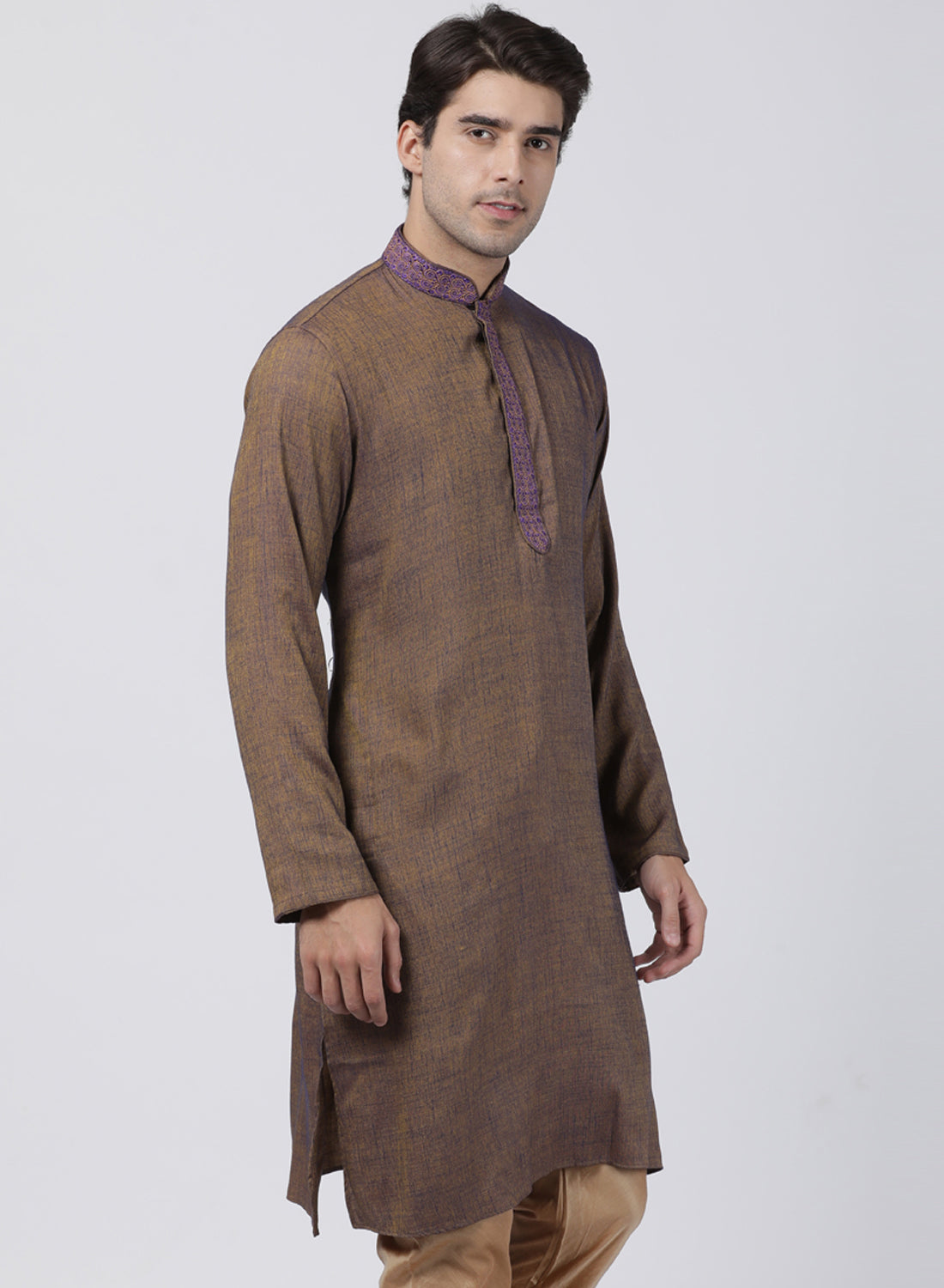 Vastramay Men's Brown Cotton Blend Kurta