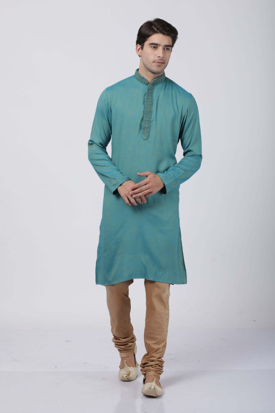 Vastramay Men's Green Cotton Blend Kurta