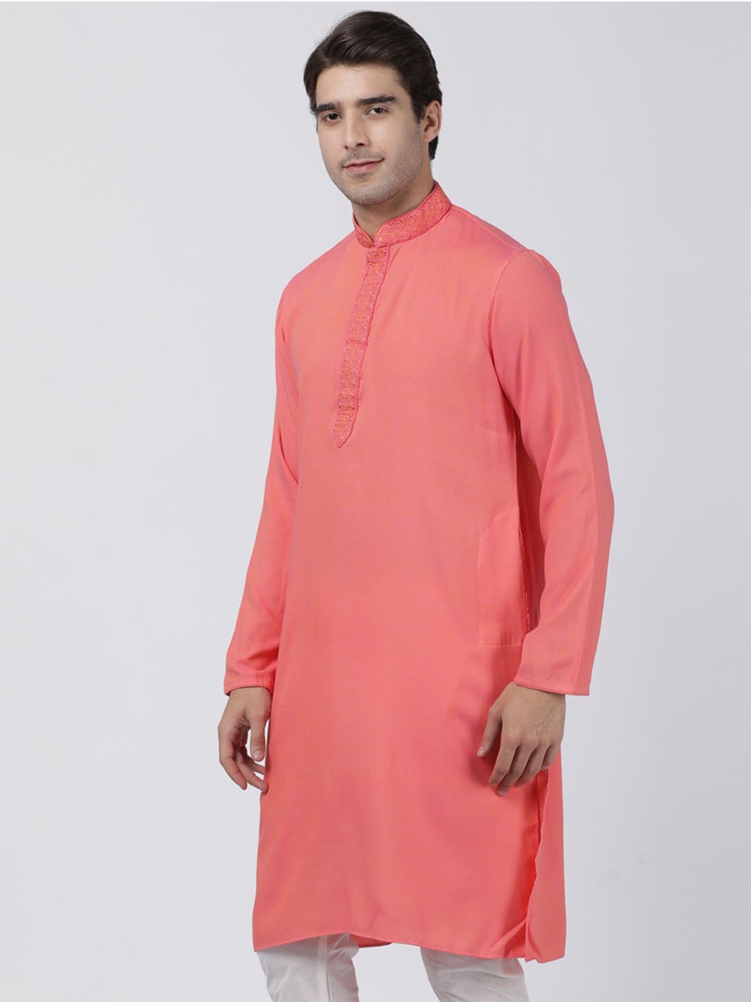 Vastramay Men's Pink Cotton Blend Kurta