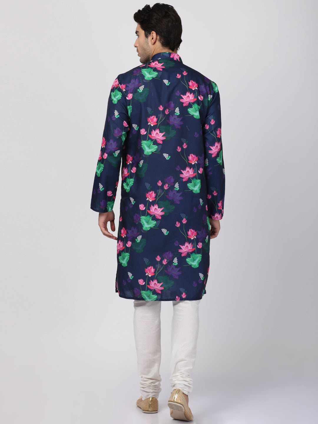 Vastramay Men Blue & Pink Printed Kurta with Churidar