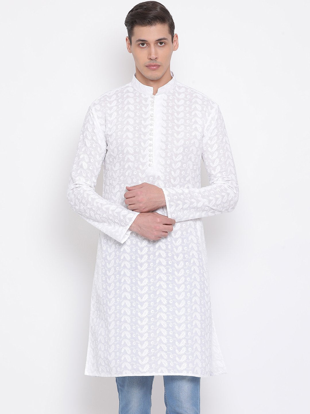 Vastramay Men's White Pure Cotton Chikankari Kurta