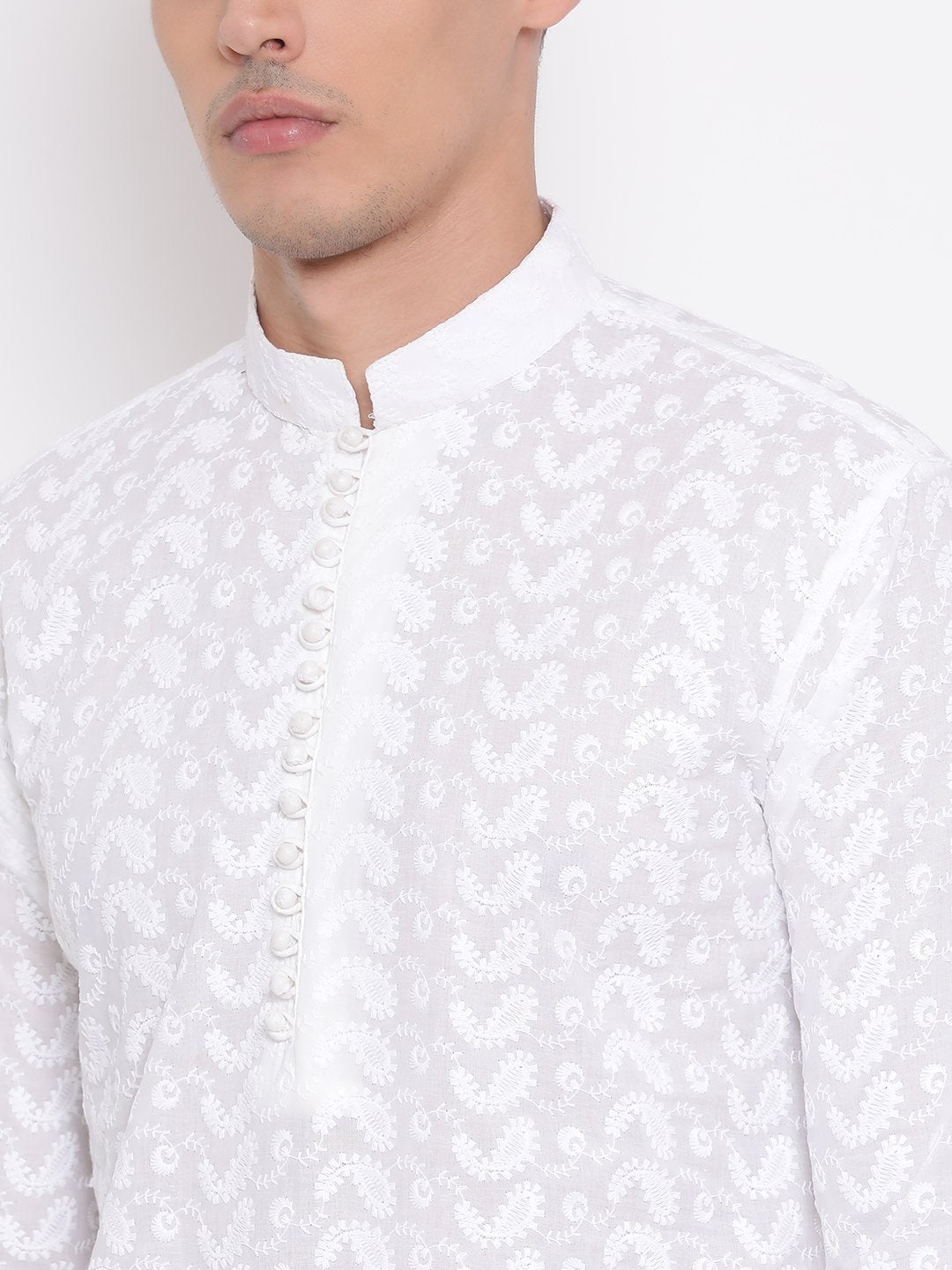 Vastramay Men's White Pure Cotton Chikankari Kurta