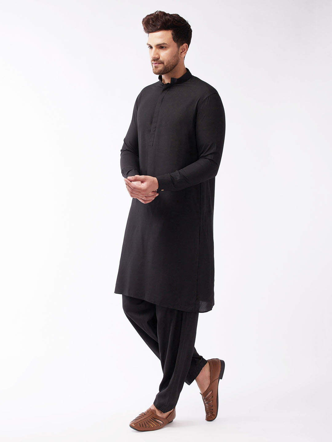 Vastramay Men's Black Cotton Blend Kurta and Pyjama Set