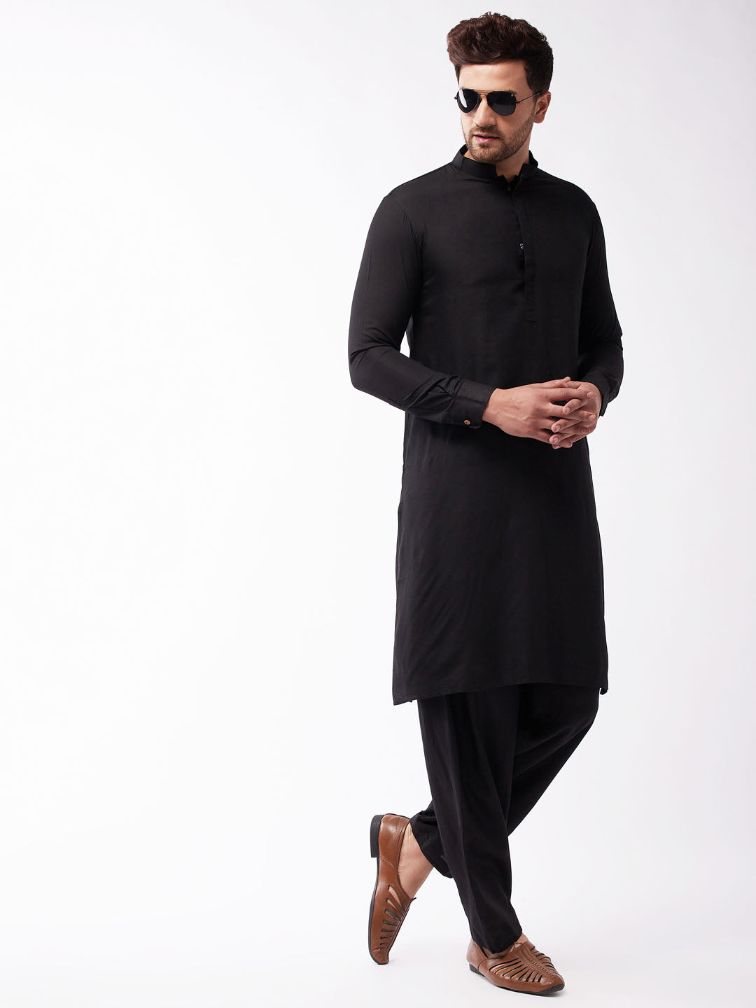 Vastramay Men's Black Cotton Blend Kurta and Pyjama Set