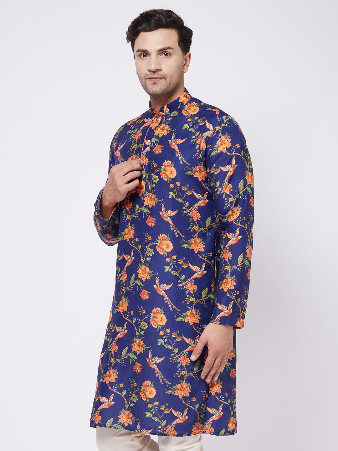 Vastramay Men's Multicolor-Base-Navy Blue Muslin Blend Kurta