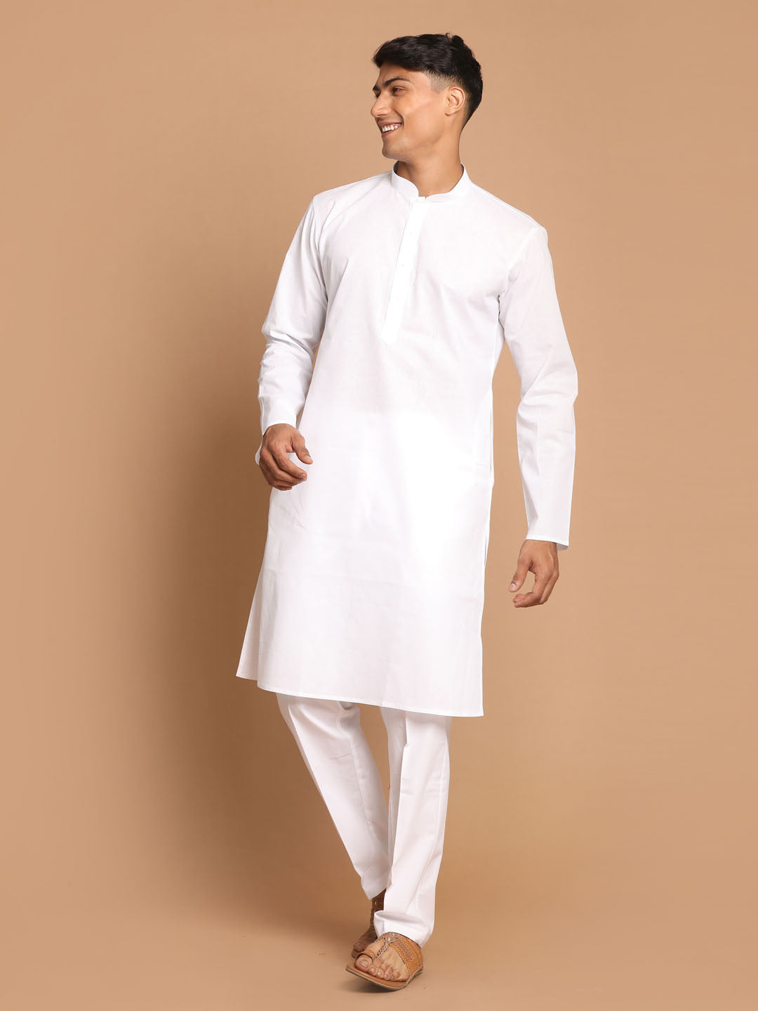 vm by Vastramay mens white kurta and pant style cotton pajama set