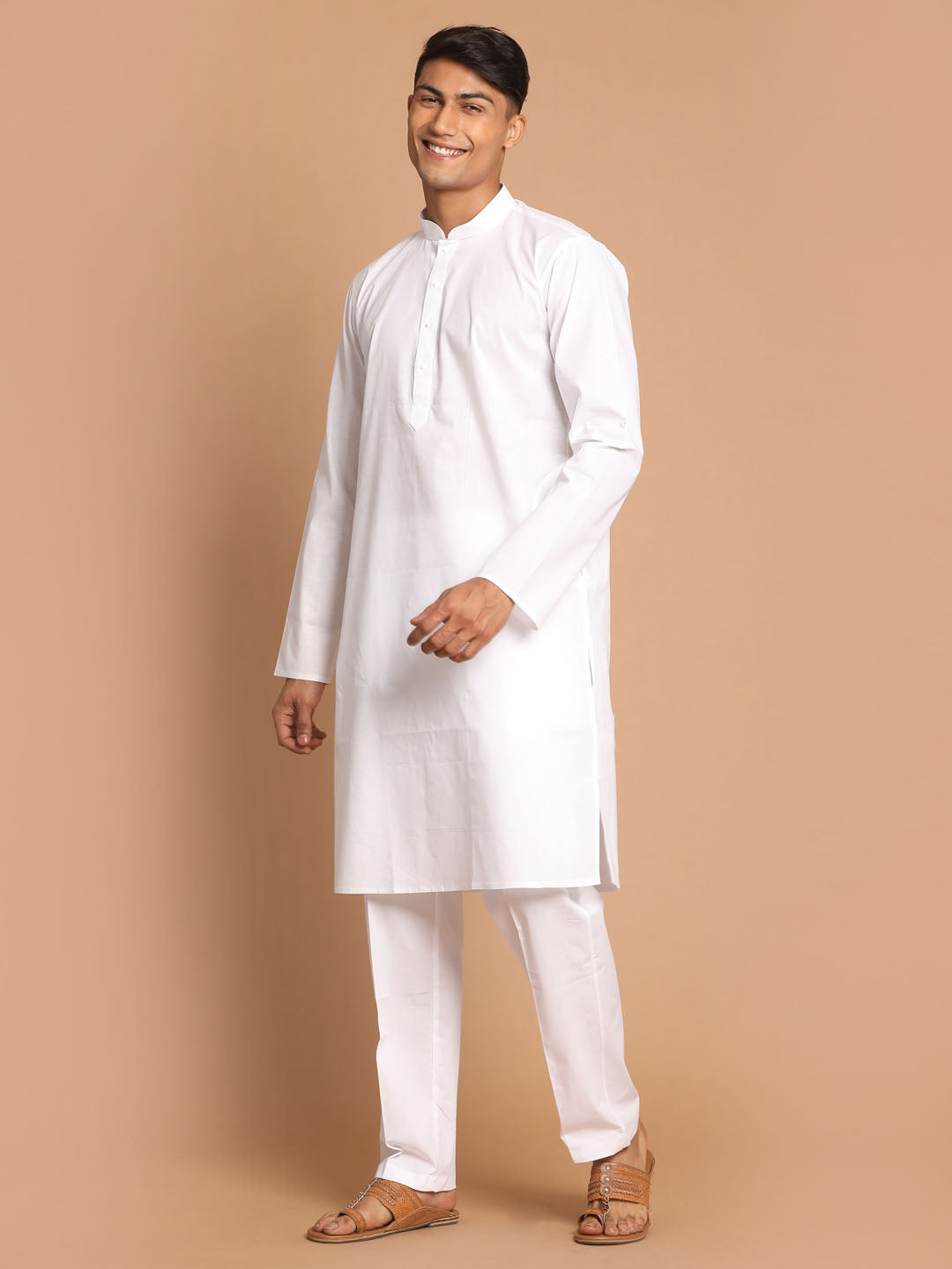 vm by Vastramay mens white kurta and pant style cotton pajama set