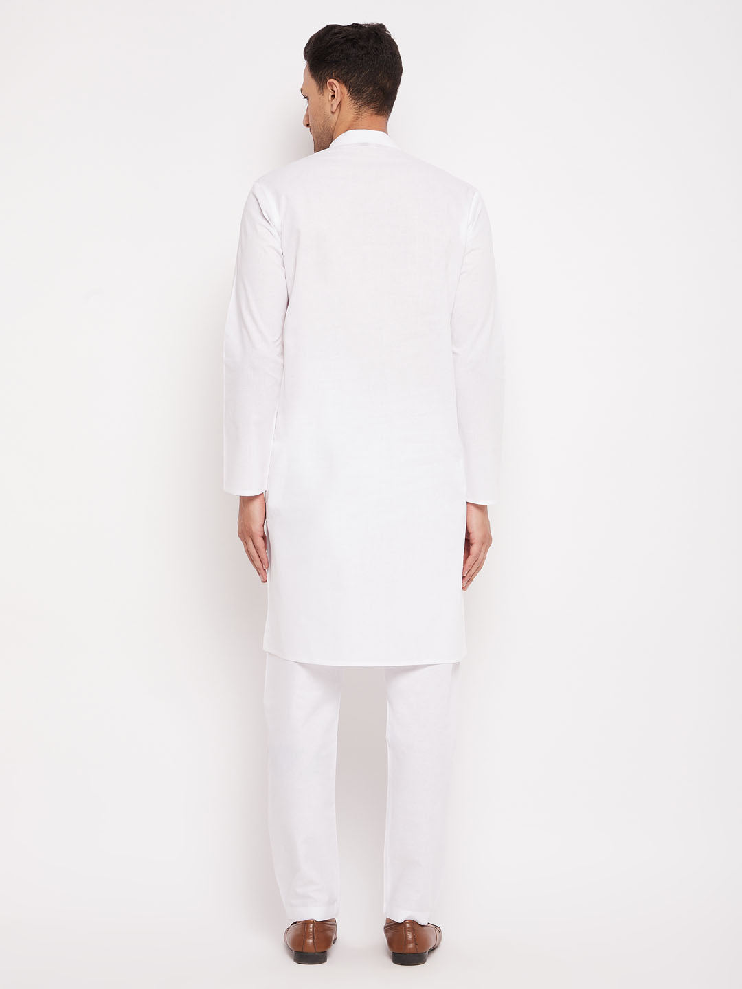 Vastramay Men's White Kurta And Pajama Set