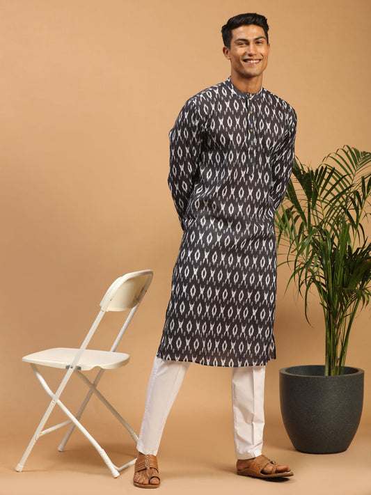 vastramay mens black color ikkat print cotton blend kurta with white pant set