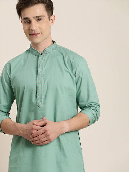 Vastramay Men's Green And White Cotton Blend Kurta And Pyjama Set