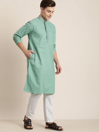 Vastramay Men's Green And White Cotton Blend Kurta And Pyjama Set