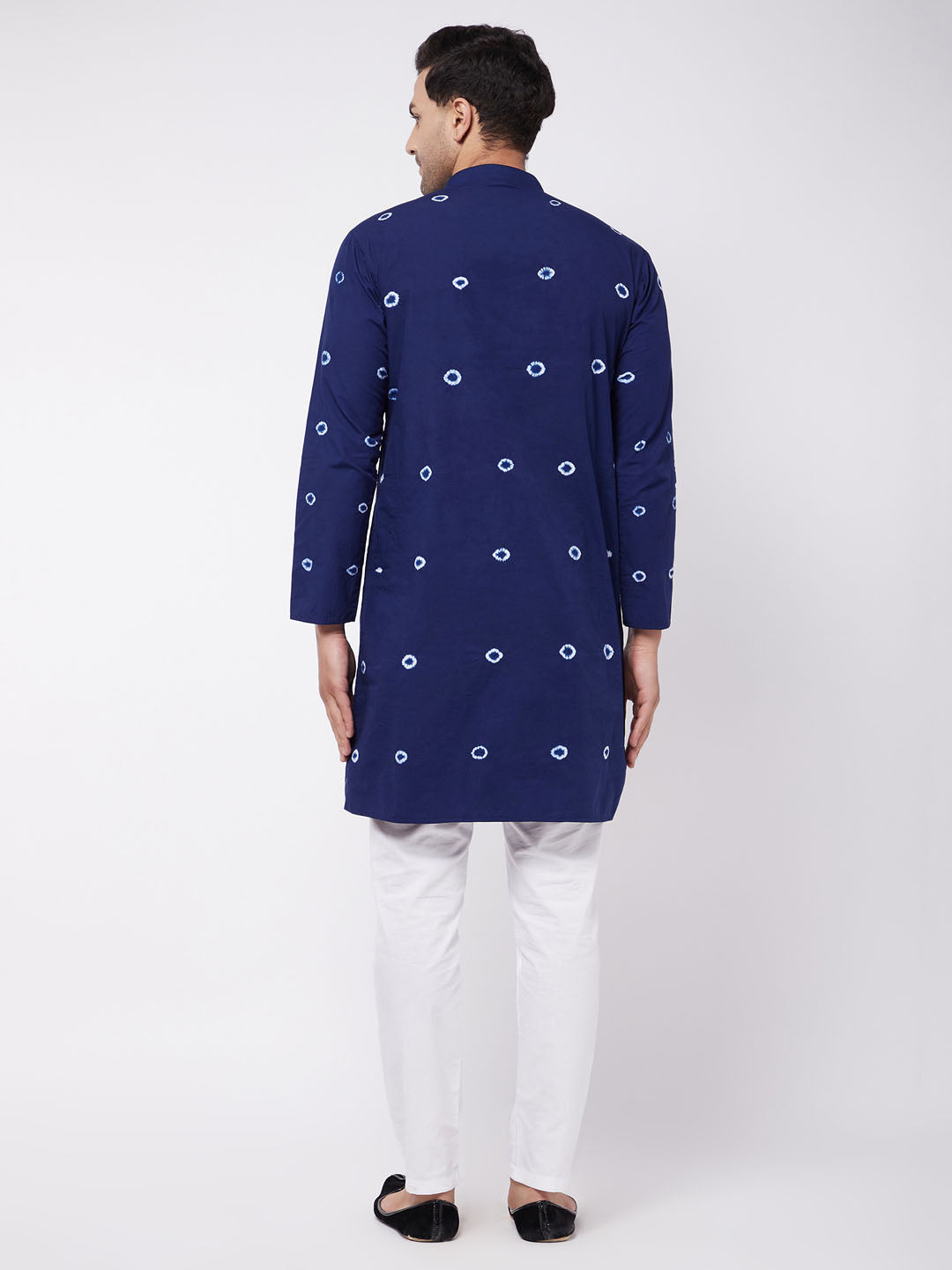 Vastramay Men's Blue And White Cotton Kurta Pyjama Set