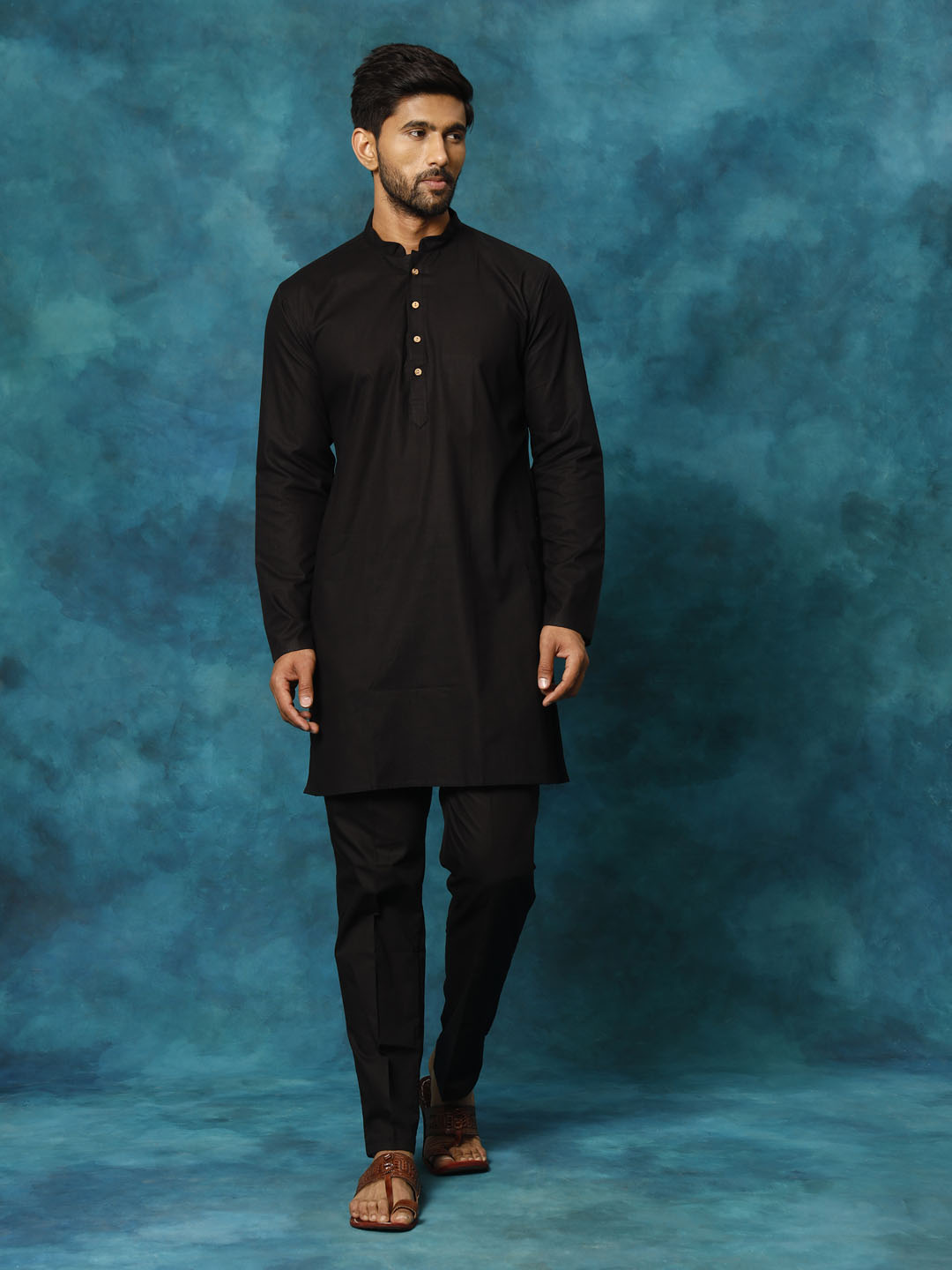 VASTRAMAY Men's Black Cotton Blend Kurta Pyjama Set