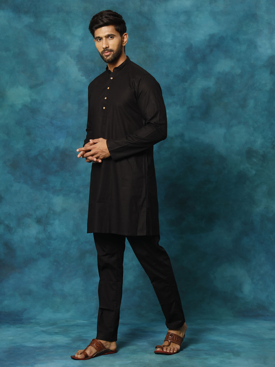 VASTRAMAY Men's Black Cotton Blend Kurta Pyjama Set