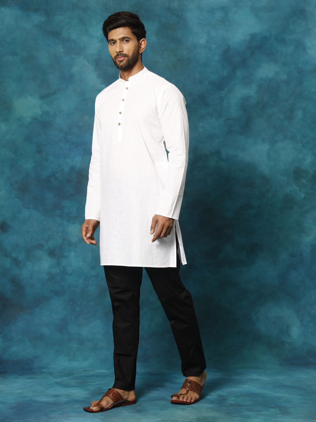 VASTRAMAY Men's White Cotton Blend Kurta Pyjama Set