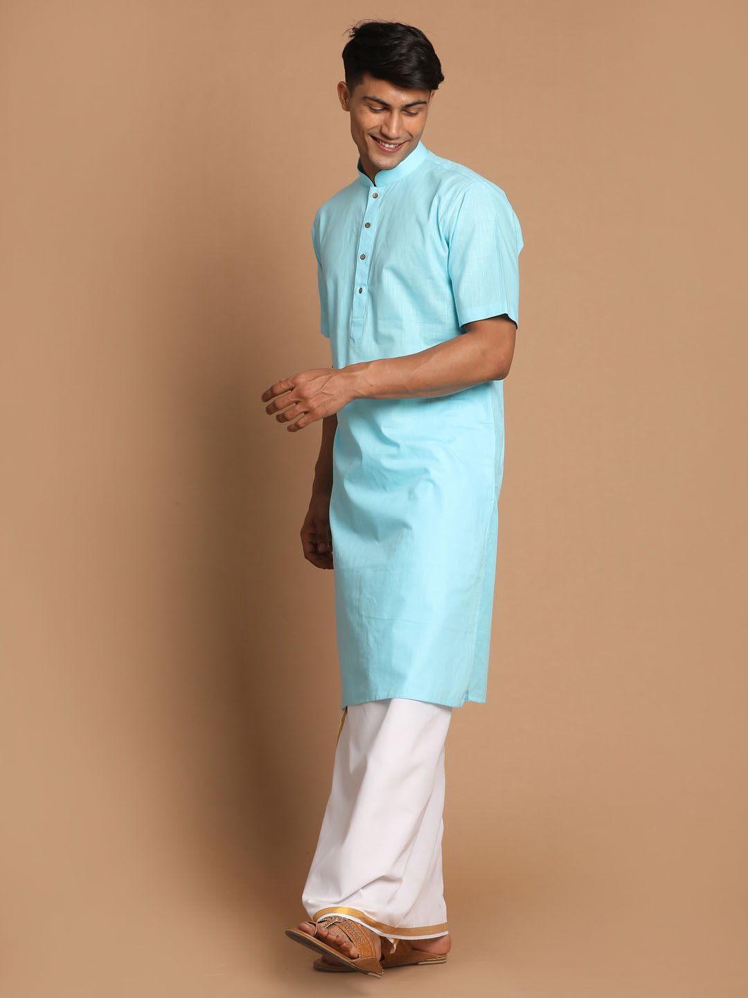 Vastramay Men's Aqua Blue Cotton Kurta And Mundu Set