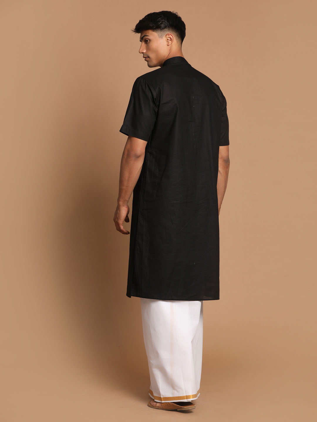 Vastramay Men's Black Cotton Kurta And Mundu Set