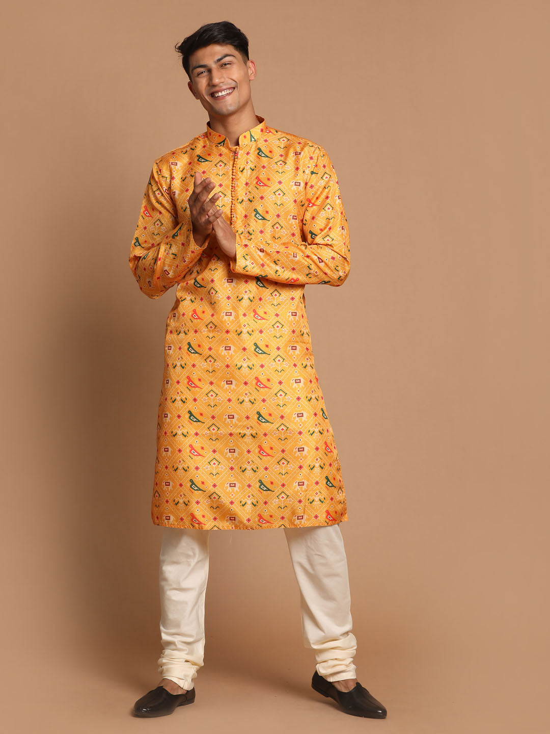 Vastramay Men's Yellow Silk Blend Ethnic Kurta with Cream Pyjamas Set