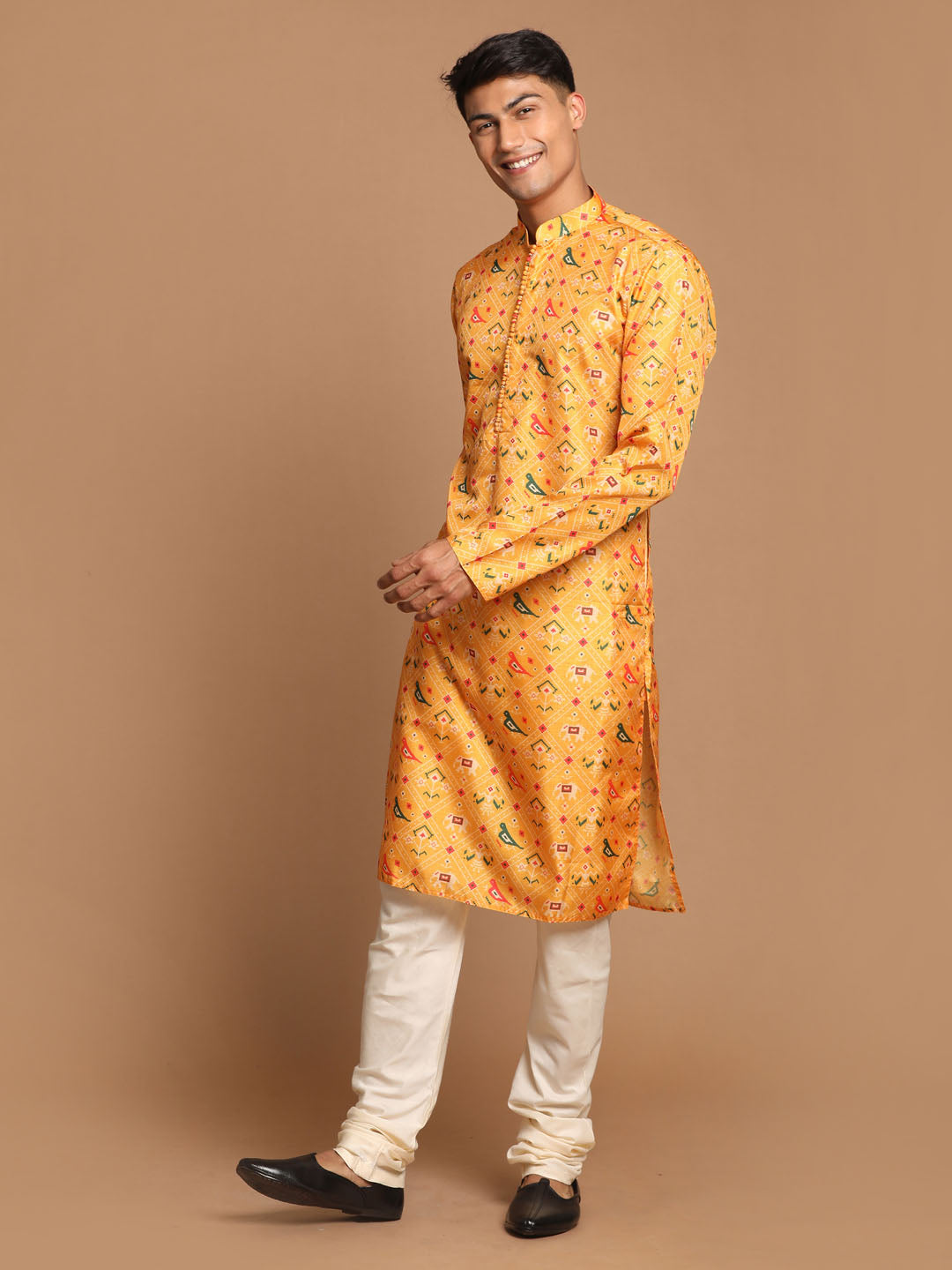 Vastramay Men's Yellow Silk Blend Ethnic Kurta with Cream Pyjamas Set