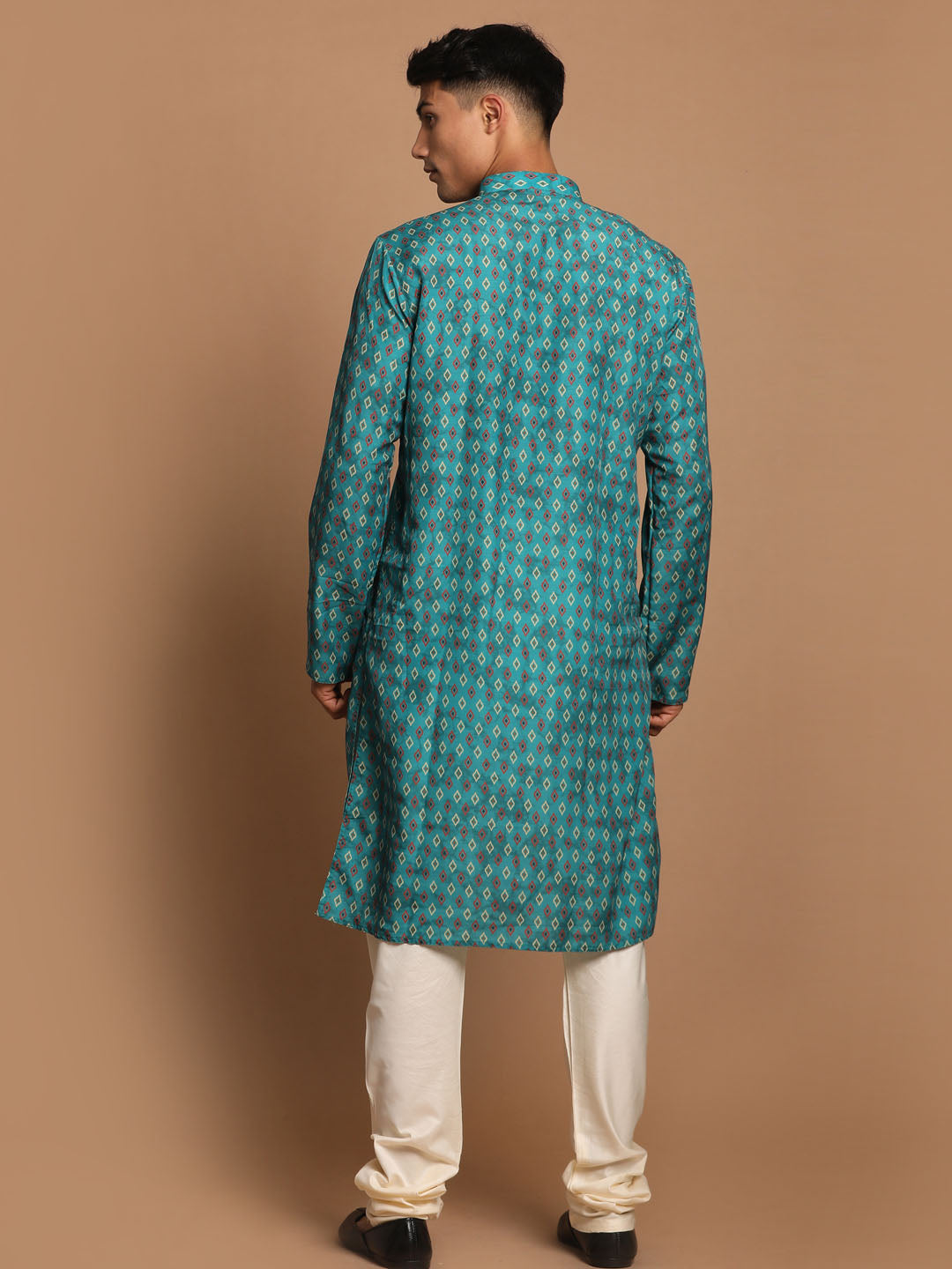 Vastramay Men's Green Ethnic Kurta with Cream Pyjama Set