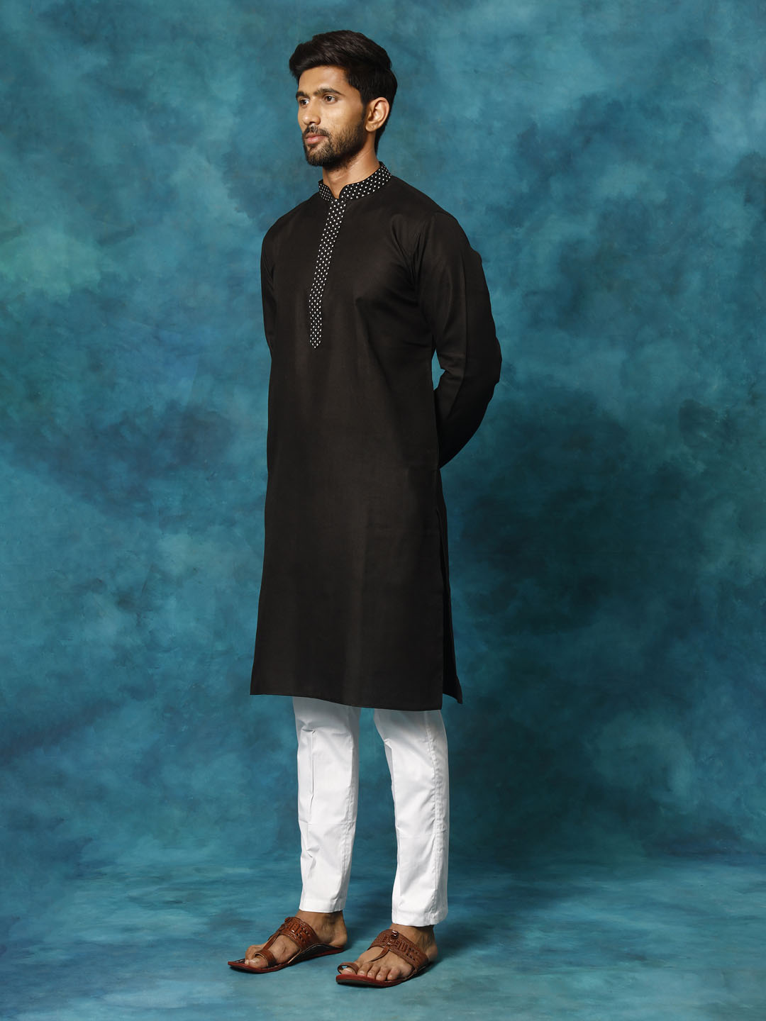 VASTRAMAY Men's Black And White Cotton Blend Kurta Pyjama Set