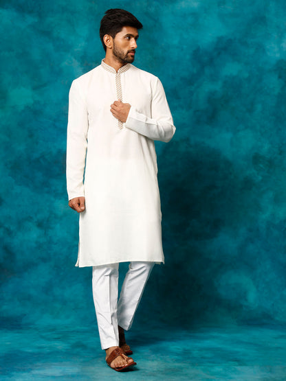 VASTRAMAY Men's Cream And White Cotton Blend Kurta Pyjama Set