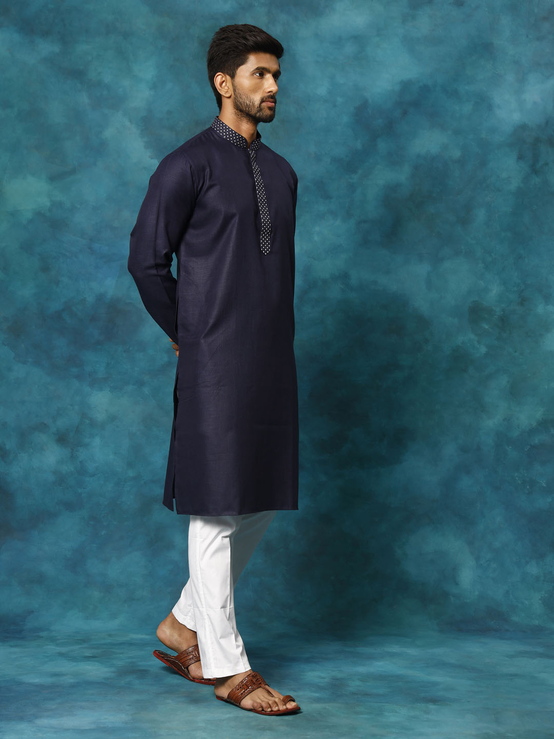 VASTRAMAY Men's Navy Blue And White Cotton Blend Kurta Pyjama Set