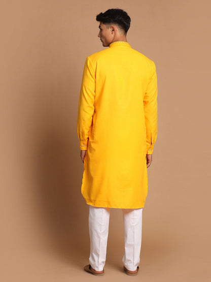 Vastramay Men's Yellow And White Cotton Blend Kurta With Pant Set