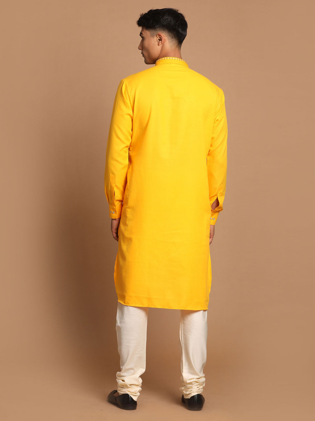 Vastramay Men's Yellow And Cream Cotton Blend Kurta With Pyjama Set