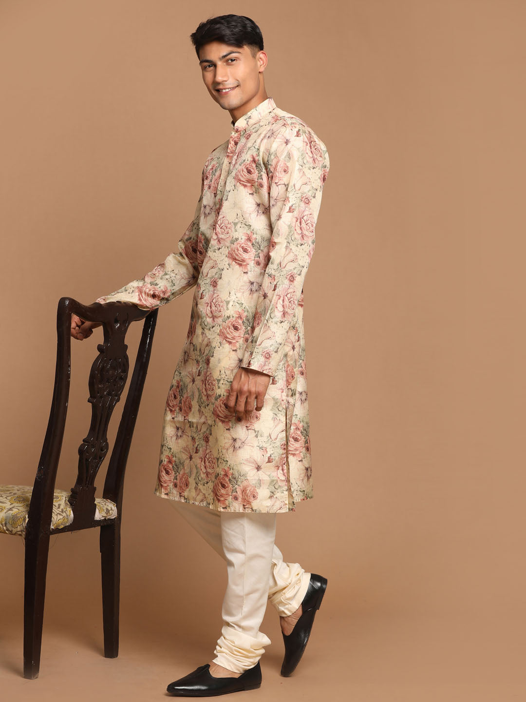 Vastramay Men's Beige Floral Printed Straight Kurta