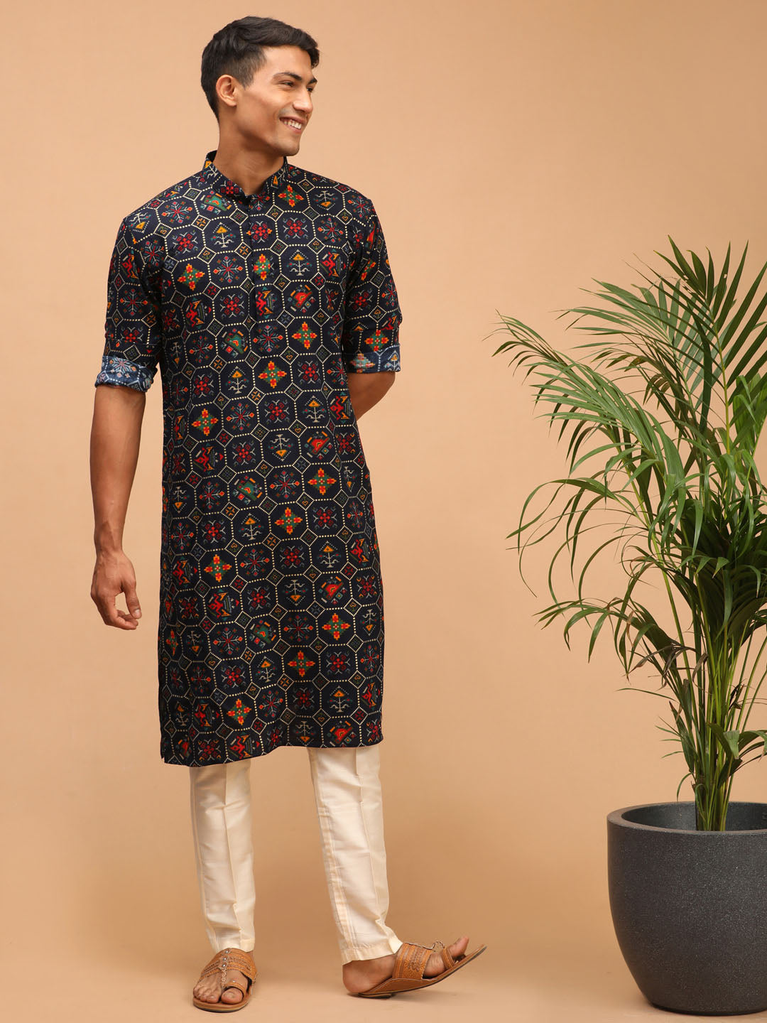 Vastramay mens blue color printed silk blend ethnic kurta and white solid pant