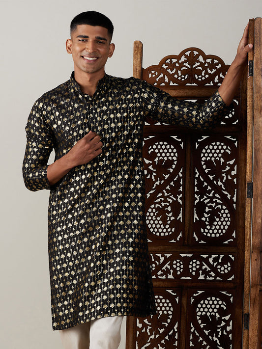 Vastramay mens black foil printed kurta