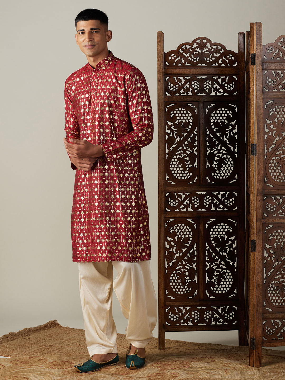 Vastramay mens maroon foil printed kurta