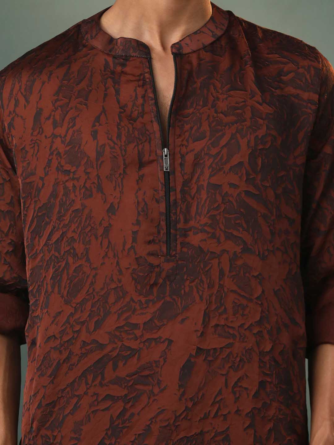 Vastramay Men's Brown And Black Printed Cotton Blend Kurta