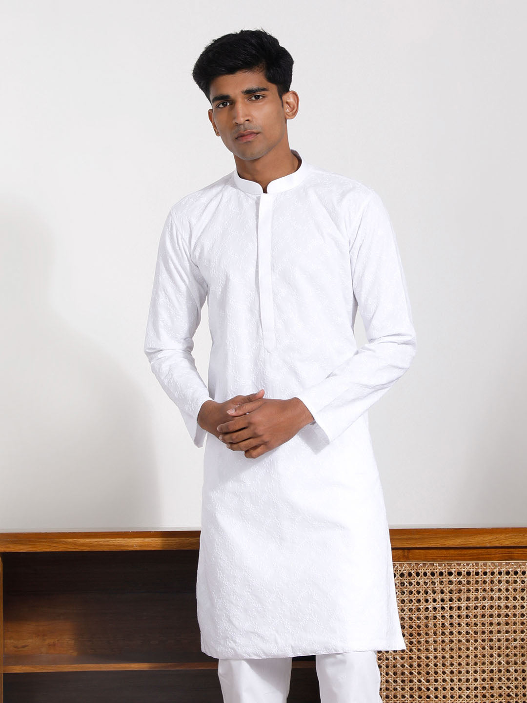 VASTRAMAY Men's White Cotton Kurta