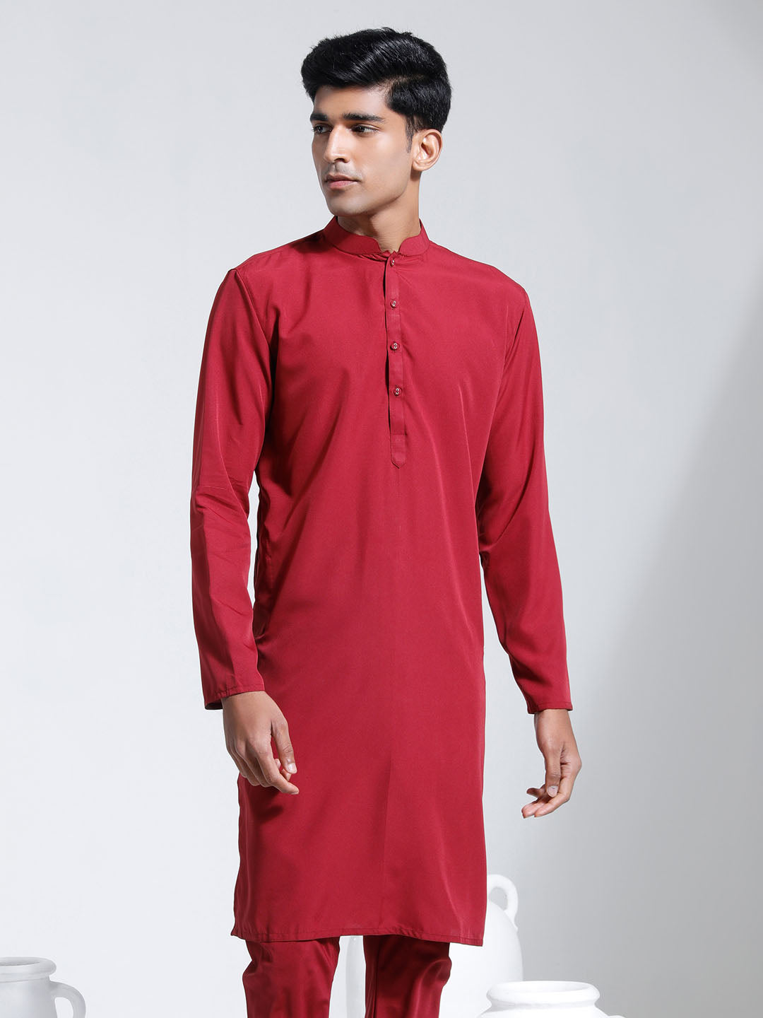 VASTRAMAY Men's Maroon Crepe Kurta