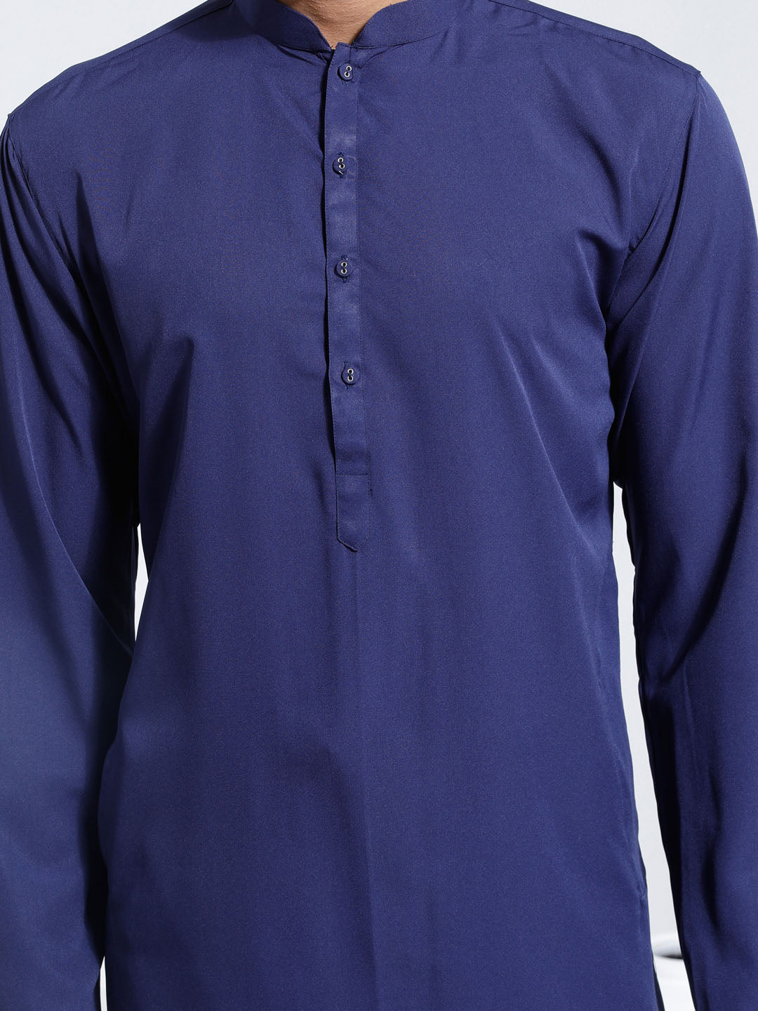 VASTRAMAY Men's Navy Blue Crepe Kurta