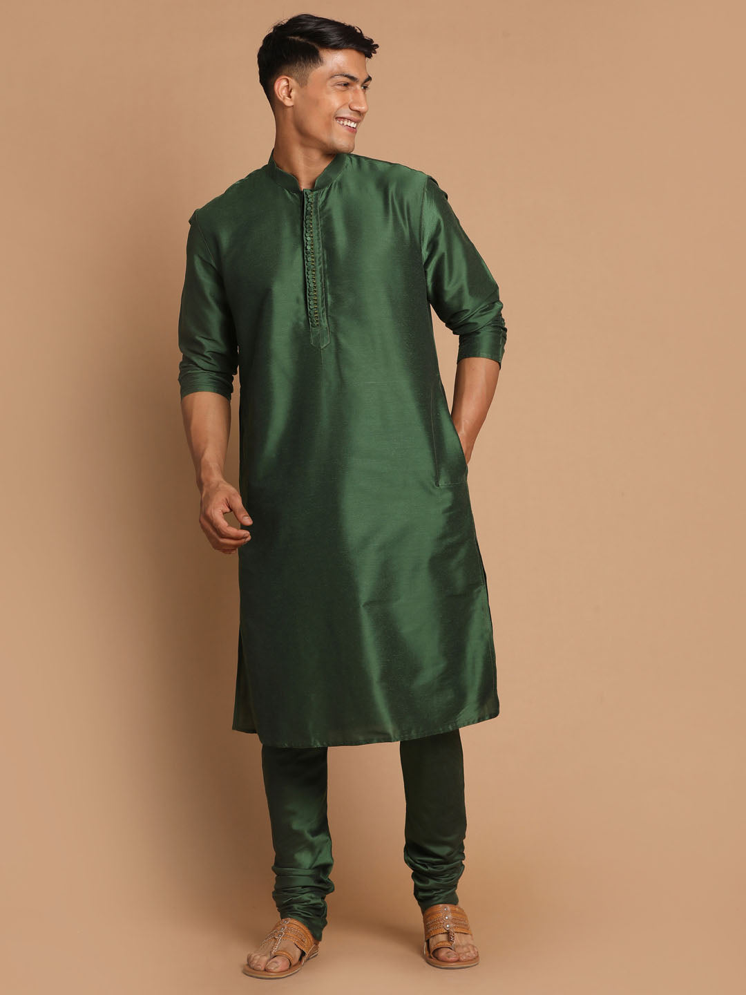 Vastramay Men's Green Cotton Silk Blend Kurta