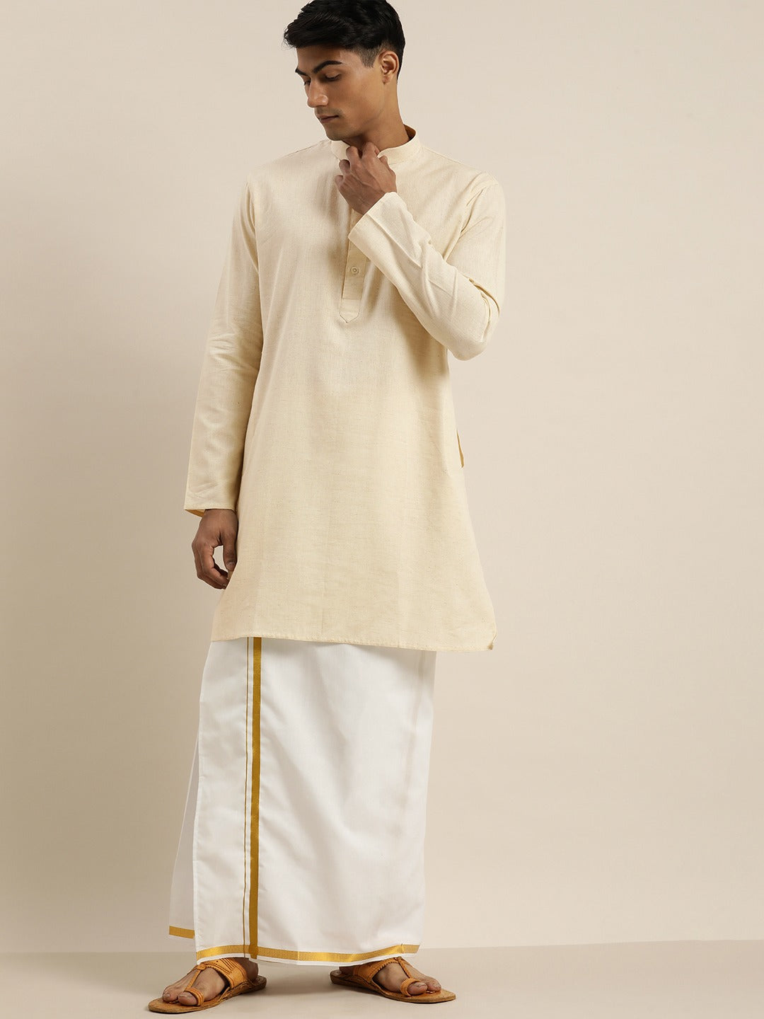 Vastramay Men Cream Pure Cotton Kurta with Mundu