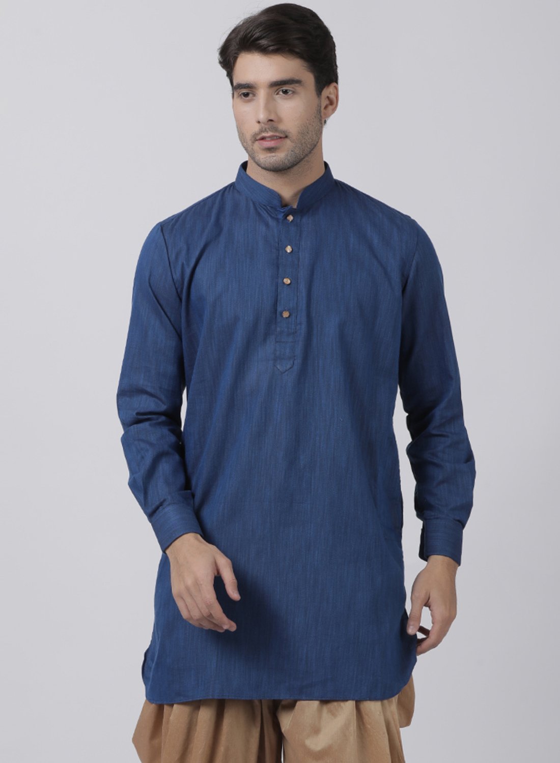 Vastramay Men's Navy Blue Cotton Blend Kurta