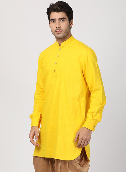 Vastramay Men's Yellow Cotton Blend Kurta