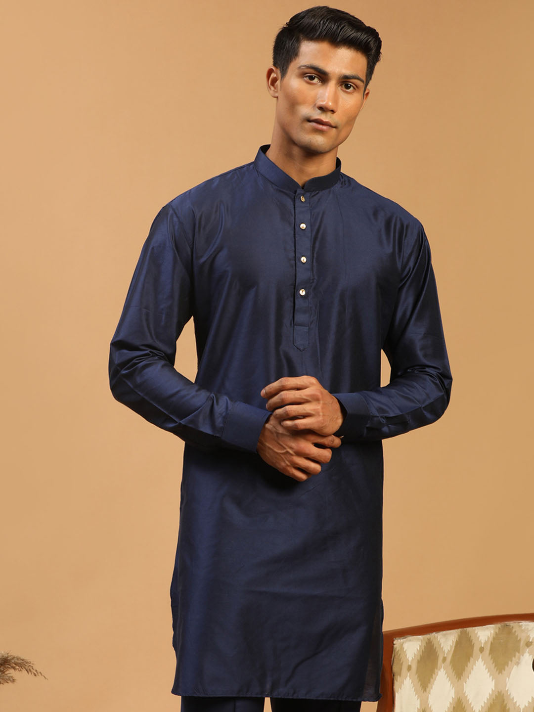 vastramay mens blue silk blend curved hem kurta