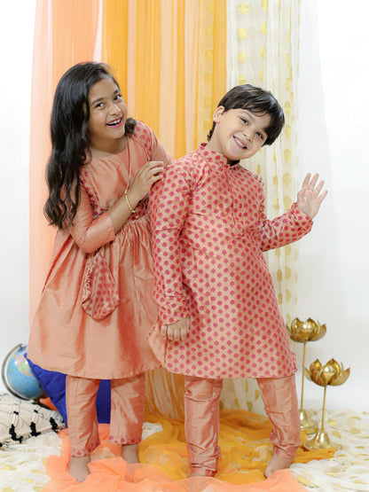 VASTRAMAY Pink Silk Blend Ethnic Print Kurta Pyjama Sibling Set