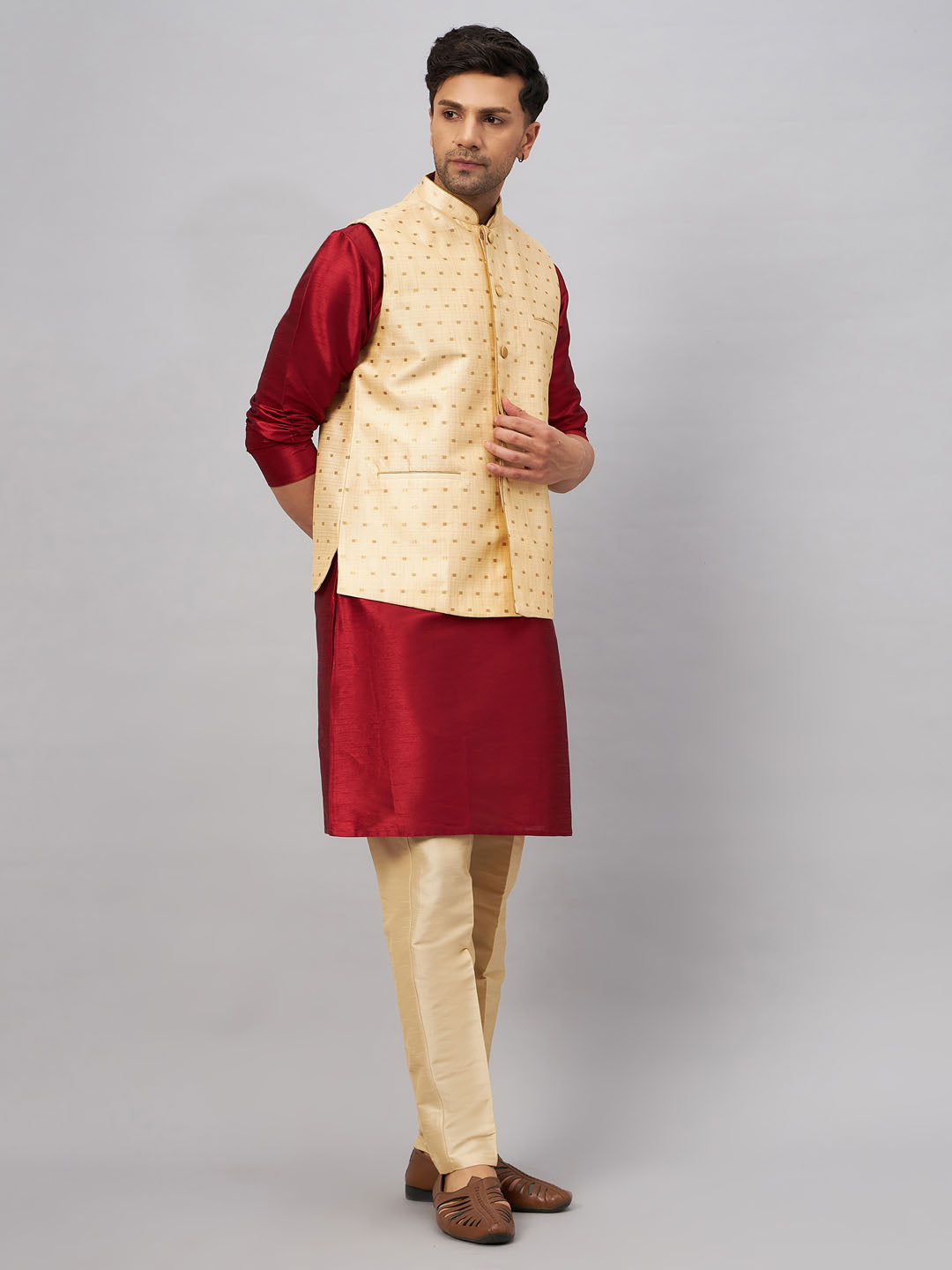 VASTRAMAY Men's Gold Zari Weaved Jacket With Kurta Pant Set