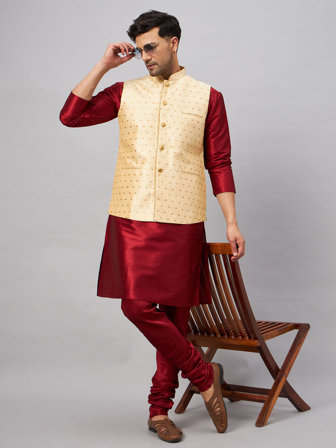 VM By VASTRAMAY Men's Gold Zari Weaved Jacket With Kurta Pyjama Set