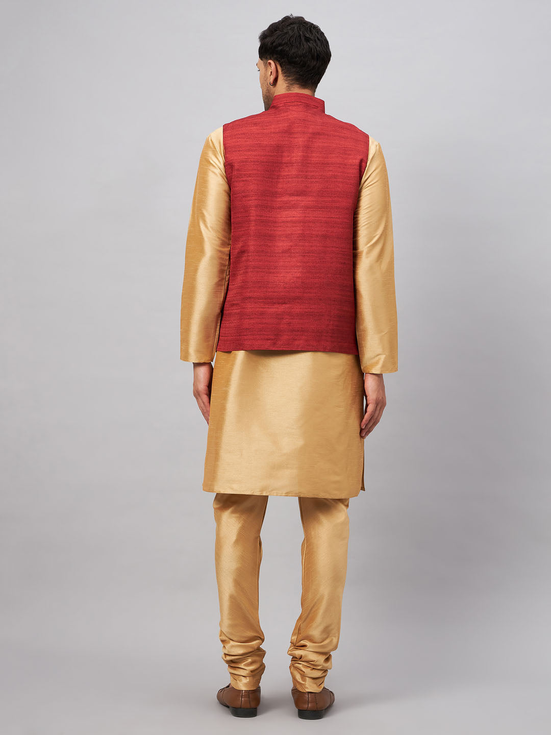 VASTRAMAY Men's Maroon Jacket With Rose Gold Kurta And Pyjama Set