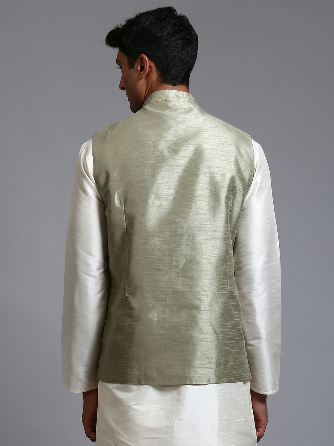 VASTRAMAY Men's Mehndi Green Embellished Jacket