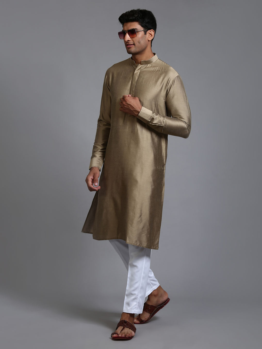 VASTRAMAY Men's Green Cotton Blend Kurta and White Pant Set