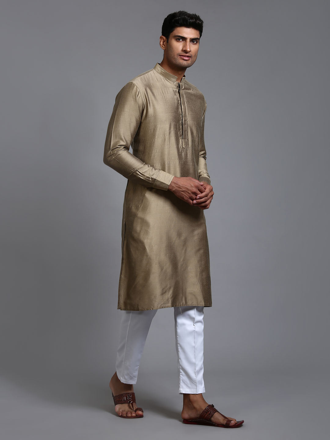 VASTRAMAY Men's Green Cotton Blend Kurta and White Pant Set