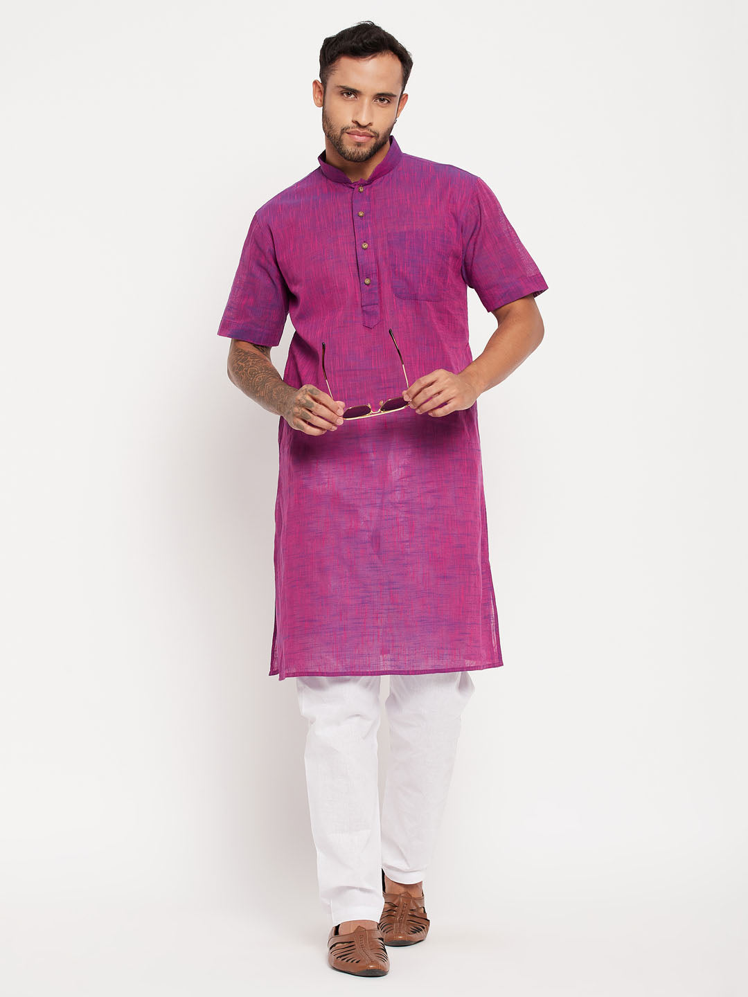 VM BY VASTRAMAY Men's Solid Purple Pure Cotton Kurta With White Pyjama Set